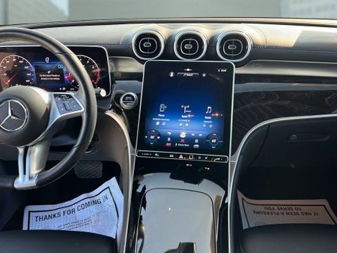 Used 2024 Mercedes-Benz GLC 300 image 27