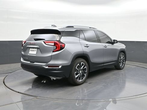 Used 2023 GMC Terrain SLT w/ Infotainment Package II FWD image 11