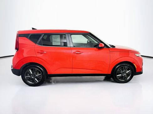 Used 2022 Kia Soul EX FWD image 10