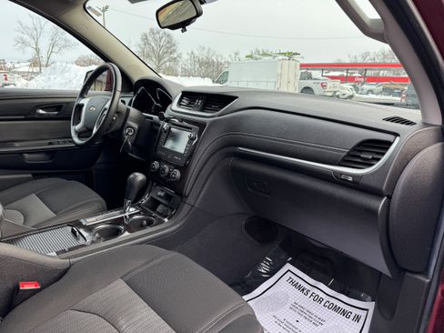 Used 2016 Chevrolet Traverse LT image 18