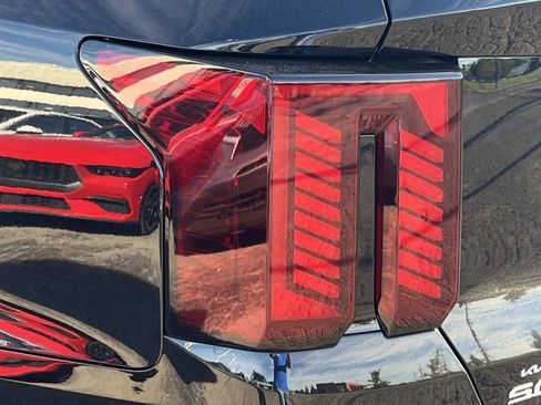 New 2025 Kia Sorento SX image 10