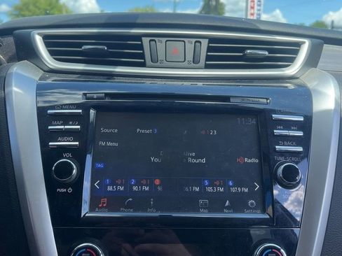 Used 2016 Nissan Murano S w/ Navigation Package AWD/4WD image 10