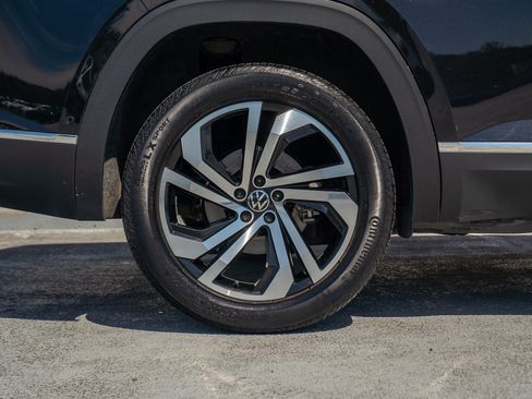 Used 2020 Volkswagen Atlas Cross Sport SEL Premium AWD/4WD image 14