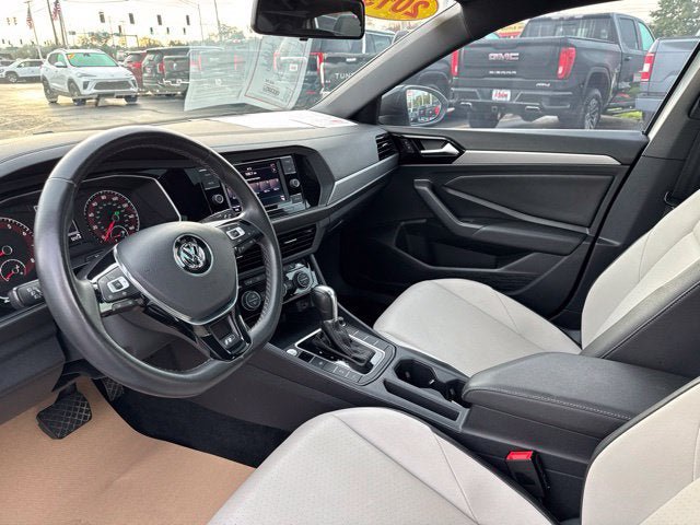 Used 2019 Volkswagen Jetta R-Line FWD image 10