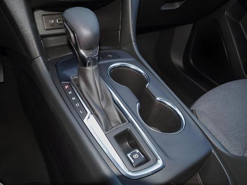 Used 2023 Chevrolet Equinox LT FWD image 15