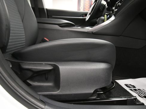 Certified 2023 Toyota Camry SE AWD/4WD image 26