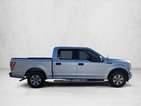 Used 2017 Ford F150 XLT image 4