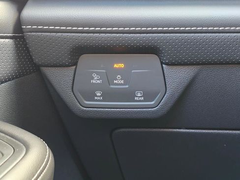 New 2026 Volkswagen Atlas Cross Sport SEL Premium R-Line image 26