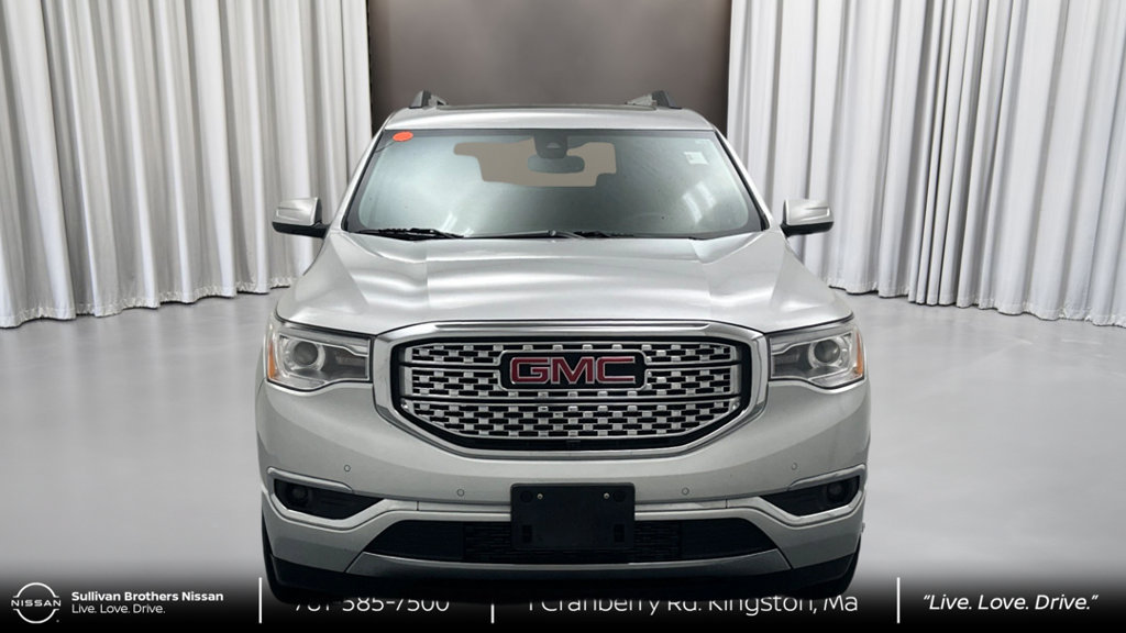 Used 2017 GMC Acadia Denali w/ Technology Package AWD/4WD image 2