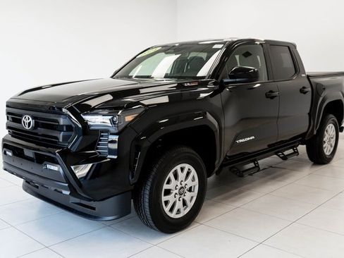 Used 2024 Toyota Tacoma 4x4 Double Cab image 8