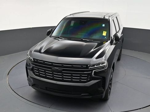 Used 2024 Chevrolet Suburban Premier w/ Premium Package RWD image 20