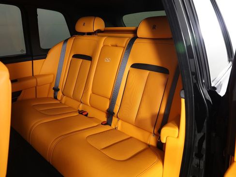 Certified 2023 Rolls-Royce Cullinan Black Badge w/ Driver's Package AWD/4WD image 36