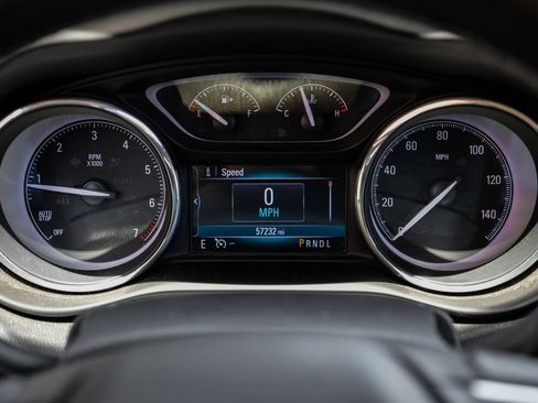Used 2020 Buick Envision Essence AWD/4WD image 18