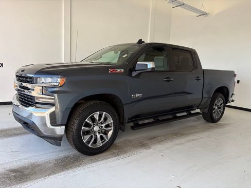 Used 2022 Chevrolet Silverado 1500 LT AWD/4WD image 18