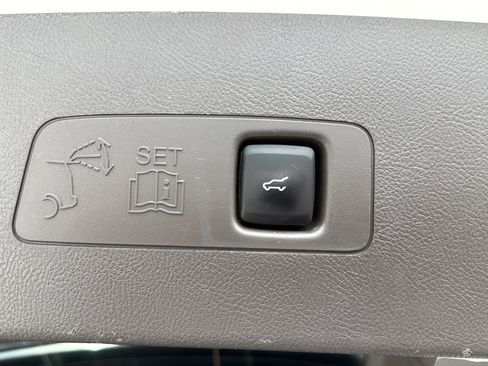 Used 2020 Lincoln Corsair AWD w/ Premium Package image 19