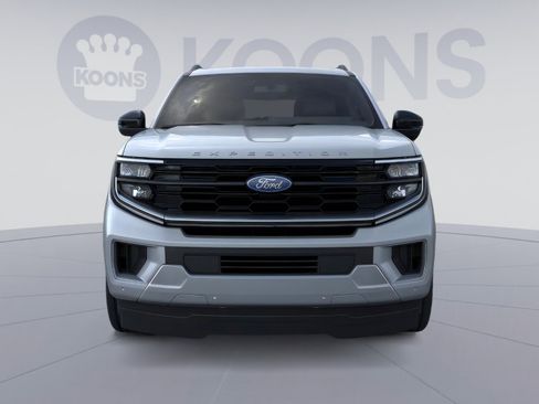 New 2026 Ford Expedition Platinum w/ Driver's Package image 8