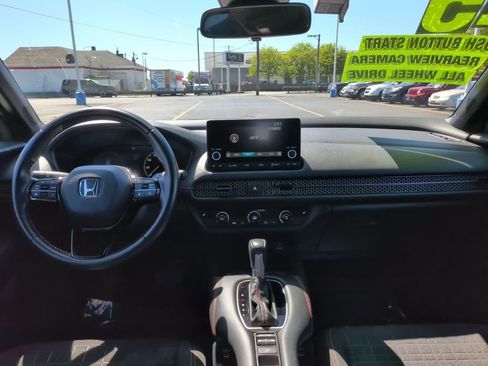Used 2025 Honda HR-V Sport image 14