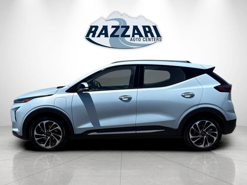 Used 2023 Chevrolet Bolt EUV Premier w/ Sun & Sound Package FWD image 6