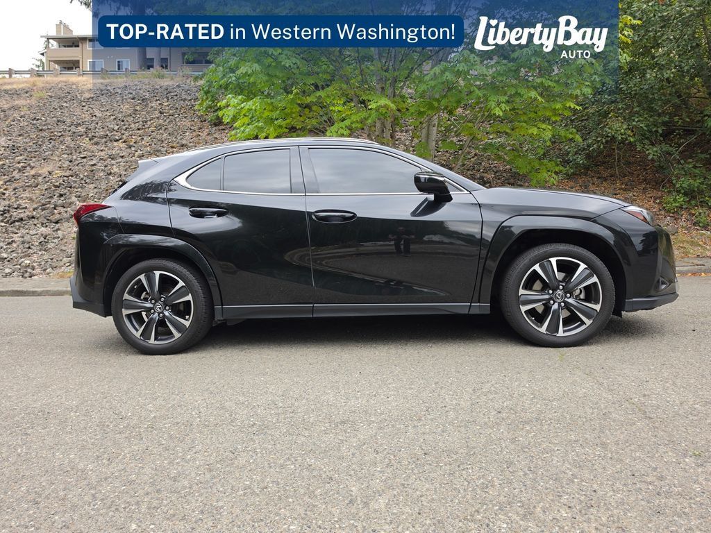 Used 2023 Lexus UX 250h AWD w/ Premium Package image 4