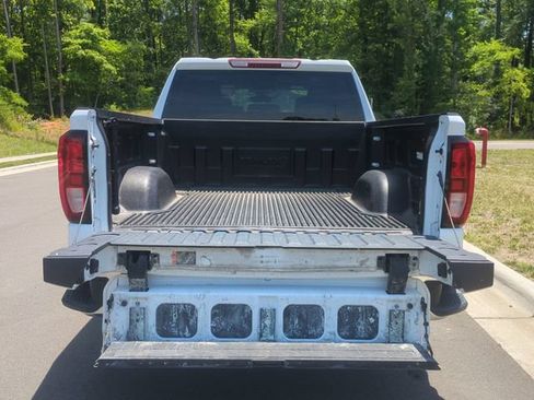 Used 2024 GMC Sierra 1500 SLE RWD image 23