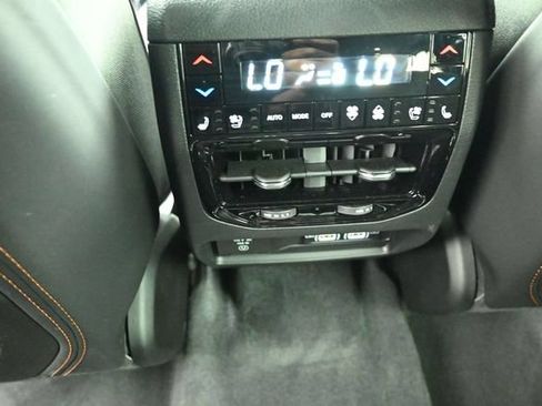 Used 2025 Jeep Grand Cherokee L Summit AWD/4WD image 16