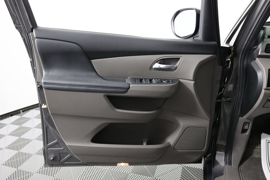 Used 2015 Honda Odyssey EX image 12
