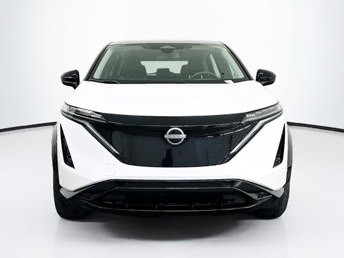 Used 2024 Nissan Ariya AWD image 2