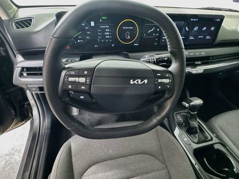 Used 2025 Kia K4 EX FWD image 12