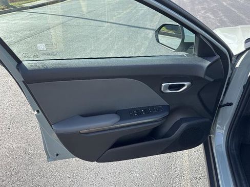 New 2026 Kia K4 LXS image 7