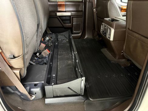 Used 2019 Ford F250 King Ranch w/ King Ranch Ultimate Package AWD/4WD image 42