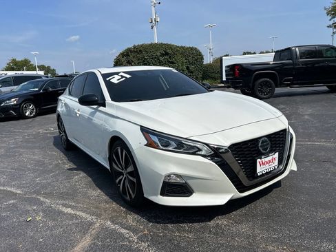 Used 2021 Nissan Altima 2.0 SR FWD image 6