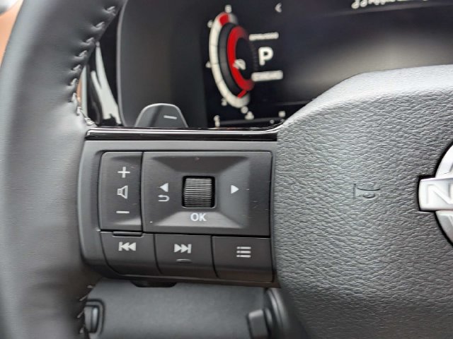 Used 2026 Nissan Pathfinder Platinum w/ Cargo Package FWD image 24