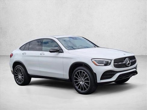 Used 2022 Mercedes-Benz GLC 300 4MATIC Coupe image 3