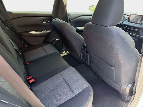 Certified 2024 Nissan Rogue SV AWD/4WD image 12