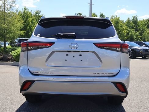 Used 2021 Toyota Highlander Platinum AWD/4WD image 7