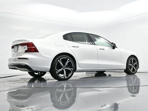 Used 2025 Volvo S60 B5 Plus w/ Protection Package Premier image 51