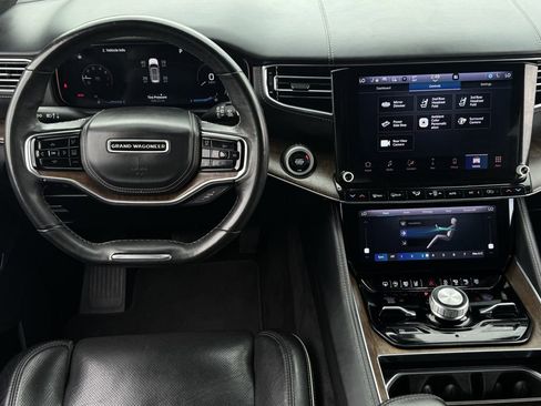 Used 2023 Jeep Grand Wagoneer Series II image 13