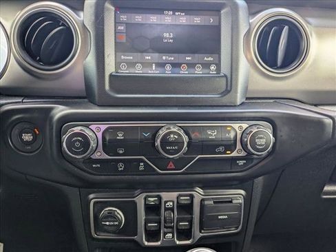 Used 2022 Jeep Wrangler Unlimited Sport AWD/4WD image 13