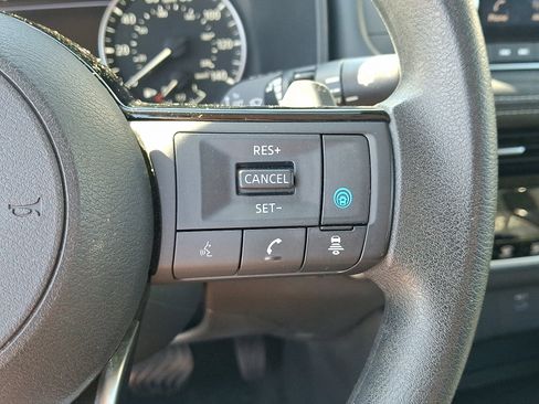 Used 2022 Nissan Rogue SV AWD/4WD image 22