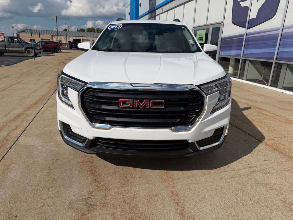 Used 2022 GMC Terrain SLE w/ Driver Convenience Package FWD image 8