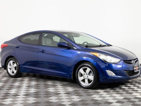 Used 2013 Hyundai Elantra GLS w/ Preferred Pkg image 10