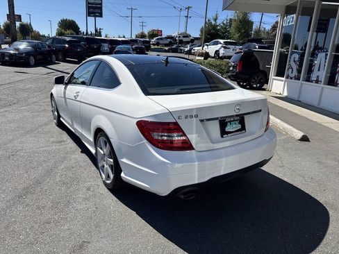 Used 2013 Mercedes-Benz C 250 Coupe image 4