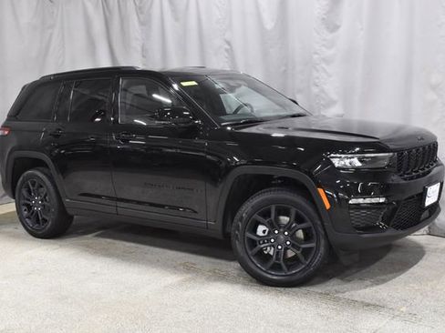 New 2025 Jeep Grand Cherokee Limited w/ Trailer Tow Package image 4