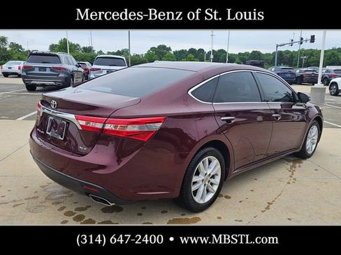 Used 2013 Toyota Avalon XLE FWD image 3