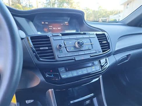 Used 2017 Honda Accord Sport Special Edition image 23