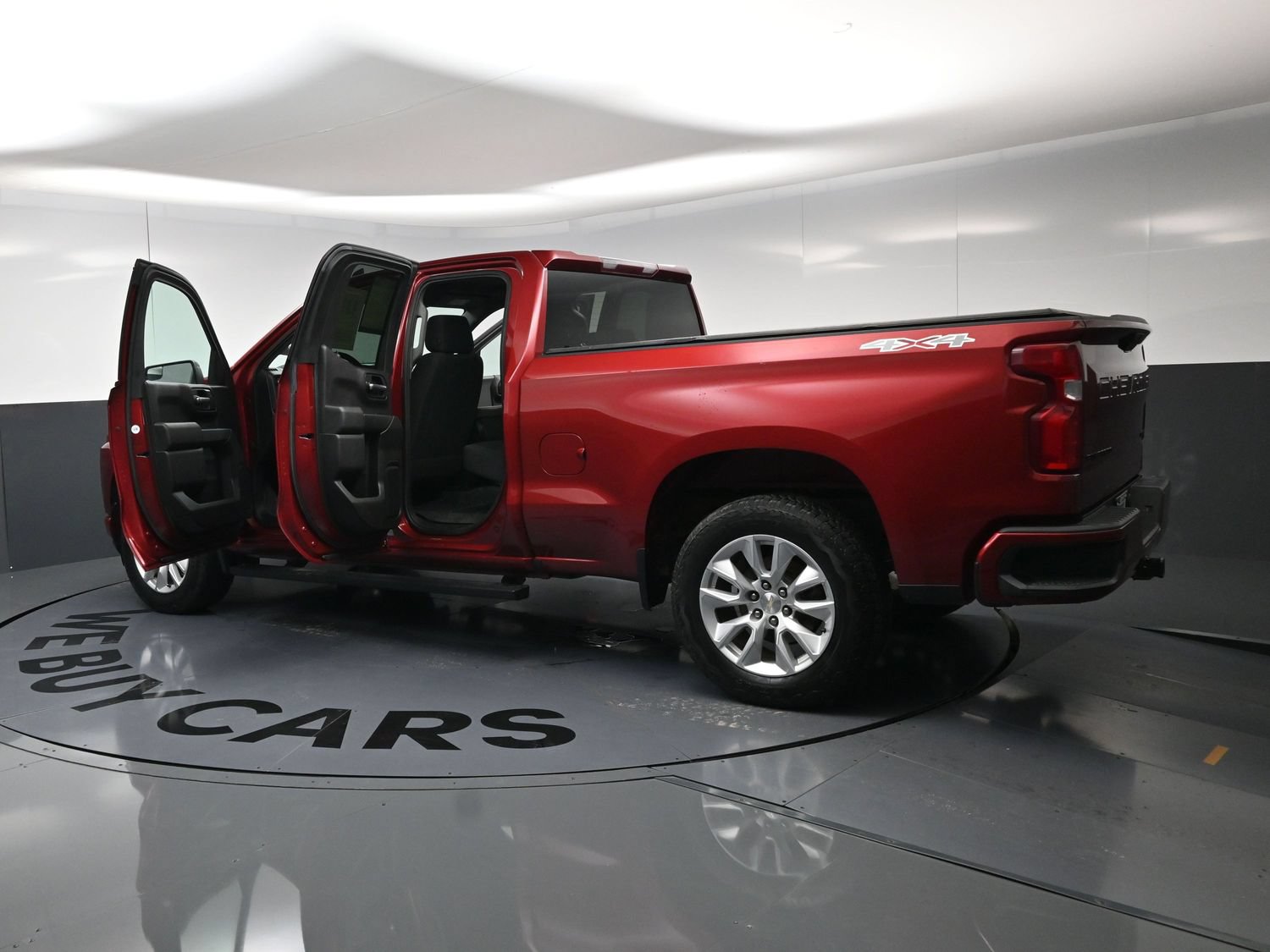 Used 2020 Chevrolet Silverado 1500 Custom w/ Custom Value Package AWD/4WD image 27