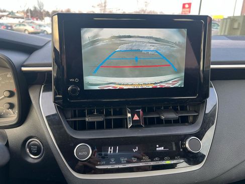 Used 2023 Toyota Corolla LE w/ LE Convenience Package image 12