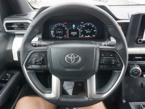 Used 2024 Toyota Tacoma TRD Off-Road image 3