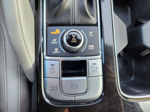 Used 2020 Kia Telluride S w/ S 8 Passenger Seating Package AWD/4WD image 27
