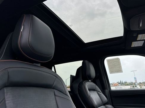 New 2025 Lincoln Navigator Black Label image 18